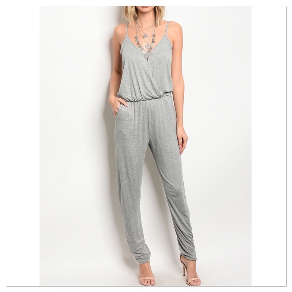 💥 Gray Jersey Jumpsuit - Picture 2 of 3